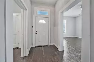 2205 Sumpter St, Houston, TX 77026 - Photo 7