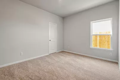 8207 Burnt Orchid Drive, Houston, TX 77016 - Photo 5