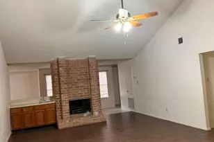 11323 Mulholland Dr, Stafford, TX 77477 - Photo 3