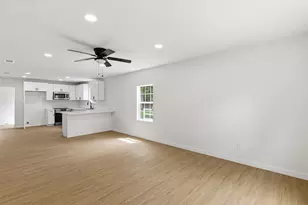 8414 Schiro Rd, Hitchcock, TX 77563 - Photo 11