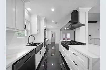 9114 Tooley Drive, Houston, TX 77031 - Photo 13