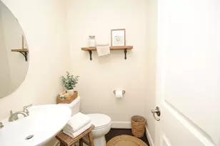 562 Bomar St, Houston, TX 77006 - Photo 5