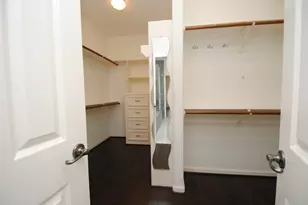 562 Bomar St, Houston, TX 77006 - Photo 13