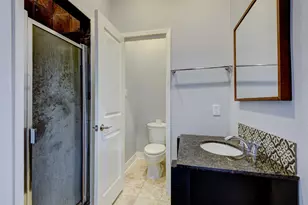 1124 W Dallas St, Houston, TX 77019 - Photo 19