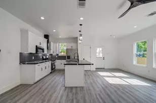 6531 Rosemary Ln, Houston, TX 77016 - Photo 9
