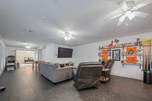 218 Beaumont Dr, Magnolia, TX 77354 - Photo 3