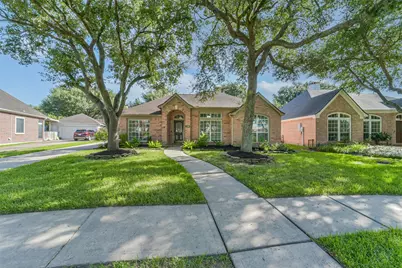 119 Misty Morning, League City, TX 77573 - Photo 3