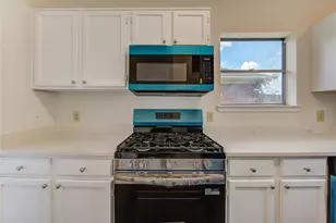 308 N Ranch House Rd, Angleton, TX 77515 - Photo 15