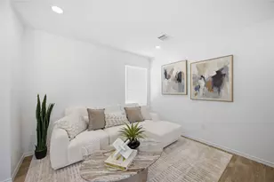 6015 Pineapple St, Houston, TX 77048 - Photo 7