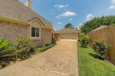 21702 Cayman Point Drive, Katy, TX 77450 - Photo 37