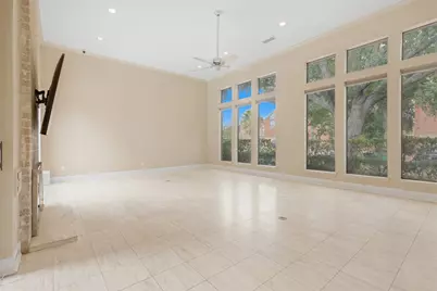 12059 S Circle Drive, Houston, TX 77071 - Photo 9