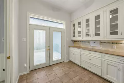 2423 Nantucket Drive, Houston, TX 77057 - Photo 13