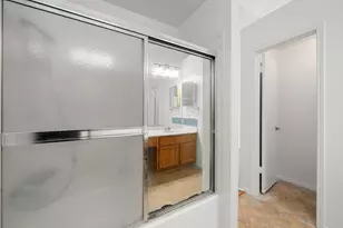 15916 Seahorse Dr, Houston, TX 77062 - Photo 29