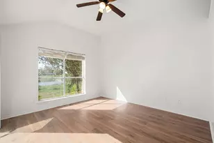 15916 Seahorse Dr, Houston, TX 77062 - Photo 25
