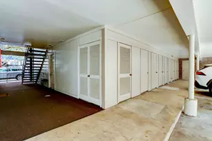 7555 Katy Fwy Freeway, Houston, TX 77024 - Photo 37