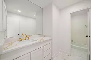 11319 Wickersham Ln, Houston, TX 77077 - Photo 19