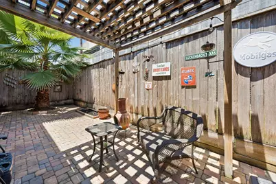 2635 Shady Acres Court #A, Houston, TX 77008 - Photo 25