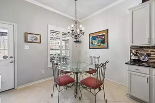 2635 Shady Acres Ct, Houston, TX 77008 - Photo 9
