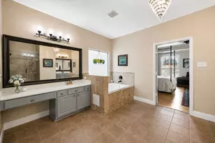 2635 Shady Acres Ct, Houston, TX 77008 - Photo 13