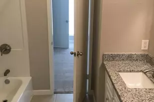 1962 Upland Dr, Houston, TX 77043 - Photo 11