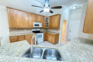 4819 Julia Ct, Pasadena, TX 77505 - Photo 9