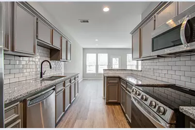 16555 Pentonshire Lane, Houston, TX 77090 - Photo 11