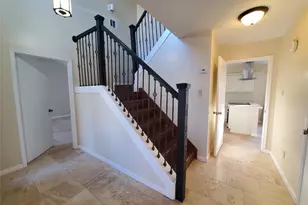 2810 Arrowhead Dr, Sugar Land, TX 77479 - Photo 7