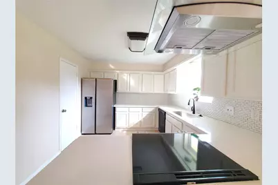2810 Arrowhead Drive, Sugar Land, TX 77479 - Photo 13