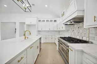 16015 Bridges Fairway Ln, Houston, TX 77068 - Photo 9