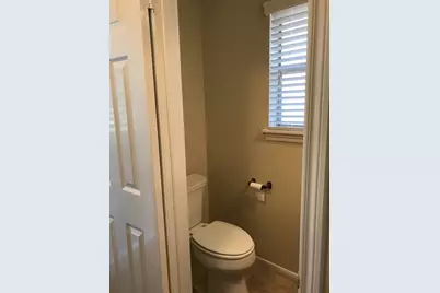 4 Kingsley Court, Conroe, TX 77304 - Photo 5