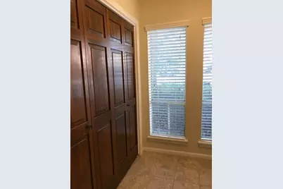 4 Kingsley Court, Conroe, TX 77304 - Photo 9