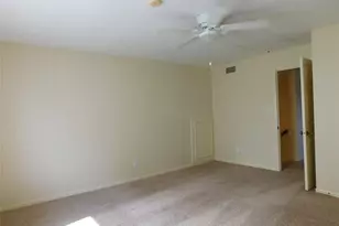 4 Kingsley Ct, Conroe, TX 77304 - Photo 11