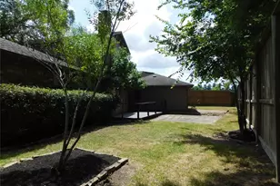 4 Kingsley Ct, Conroe, TX 77304 - Photo 19