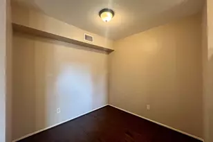 7714 Renwick Dr, Houston, TX 77081 - Photo 5