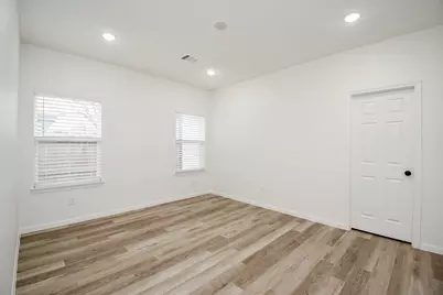 2139 Counter Point Drive, Houston, TX 77055 - Photo 31