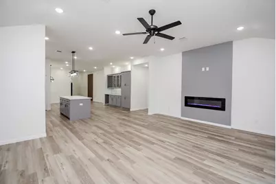 2139 Counter Point Drive, Houston, TX 77055 - Photo 25
