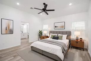 2139 Counter Point Dr, Houston, TX 77055 - Photo 9