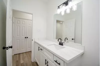2139 Counter Point Drive, Houston, TX 77055 - Photo 33