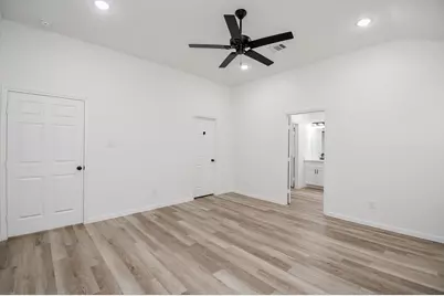 2139 Counter Point Drive, Houston, TX 77055 - Photo 23