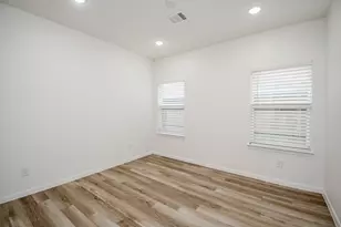 2139 Counter Point Dr, Houston, TX 77055 - Photo 33