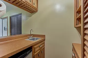 660 Hillcrest Dr, Huntsville, TX 77340 - Photo 33