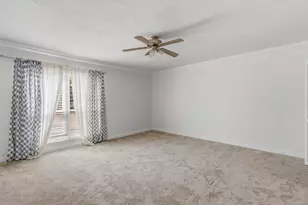 1349 Mardi Ln, Houston, TX 77055 - Photo 17