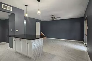 2252 Shadowdale Dr, Houston, TX 77043 - Photo 9