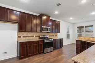 2826 Verdant Spg Trl, Katy, TX 77493 - Photo 9