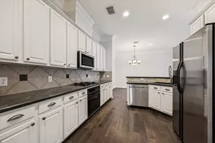 5208 Blossom St, Houston, TX 77007 - Photo 3