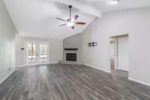 2304 Colleen Dr, Pearland, TX 77581 - Photo 3