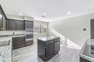 2304 Colleen Dr, Pearland, TX 77581 - Photo 7