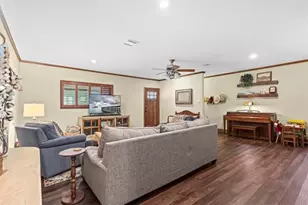 1663 4th St, Nome, TX 77629 - Photo 5