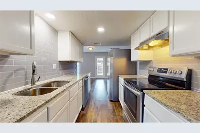 8714 Wilcrest Drive #8714, Houston, TX 77099 - Photo 9