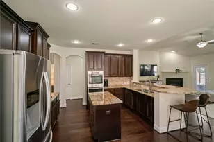 26 Whispering Thicket Pl, Tomball, TX 77375 - Photo 11